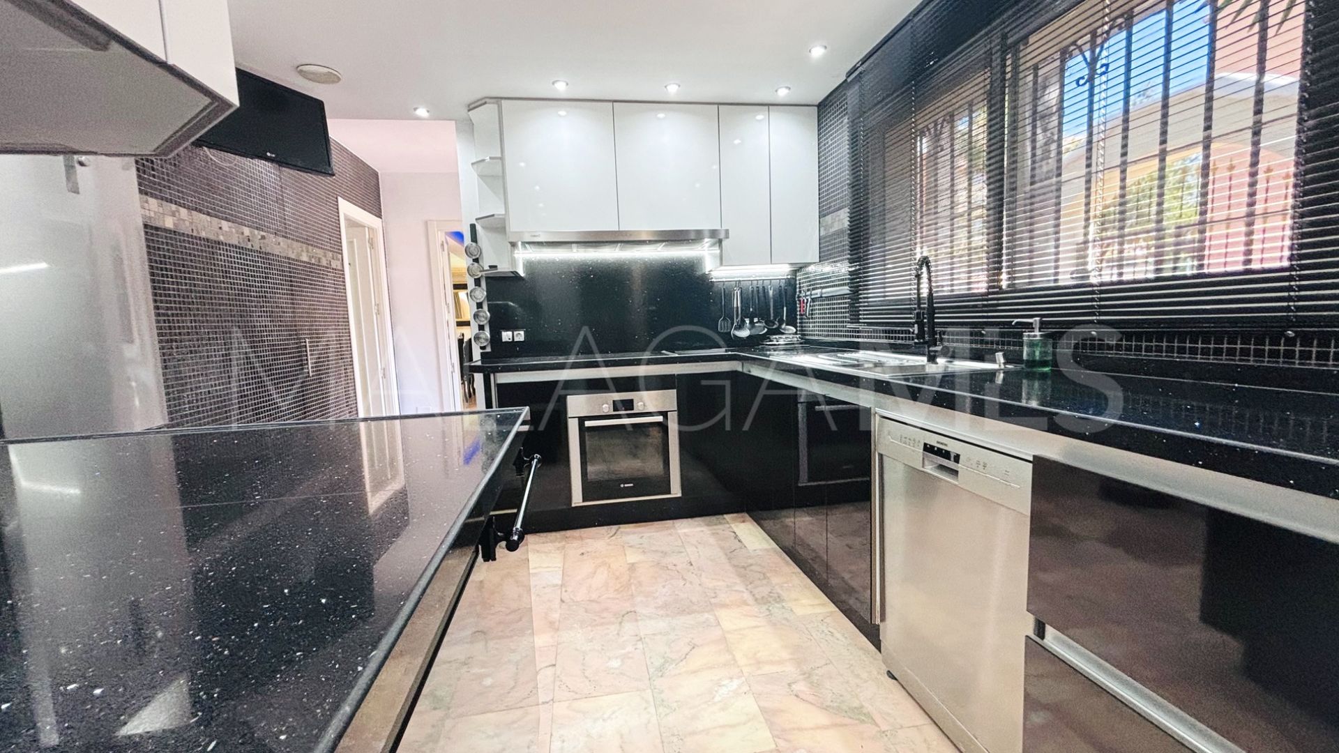 For sale house in Artola