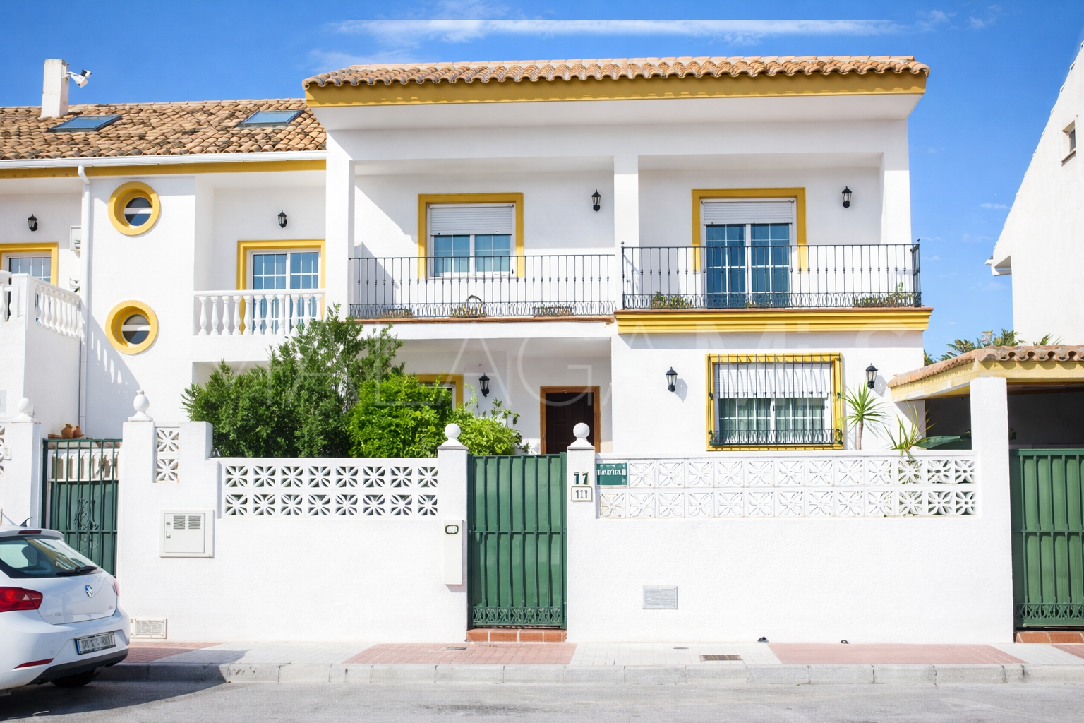 Pareado with 6 bedrooms for sale in San Pedro de Alcantara