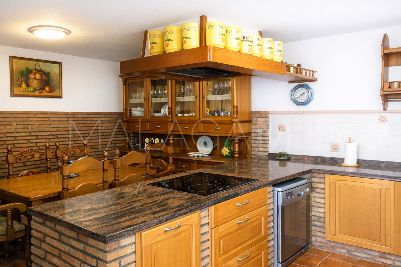 Pareado with 6 bedrooms for sale in San Pedro de Alcantara