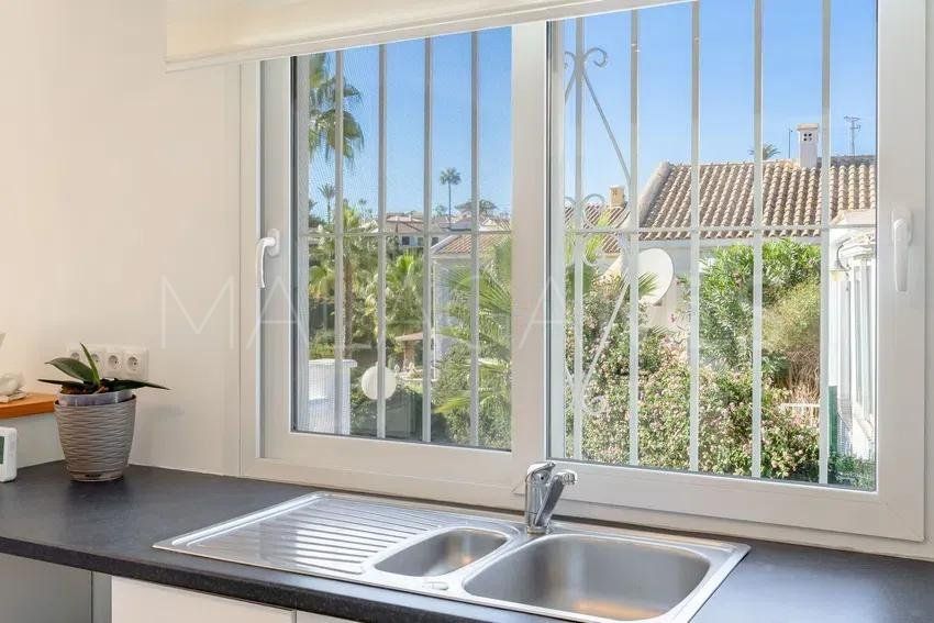 For sale 4 bedrooms house in El Faro de Calaburras