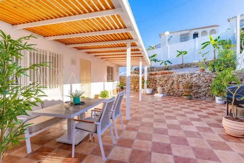 For sale 4 bedrooms house in El Faro de Calaburras