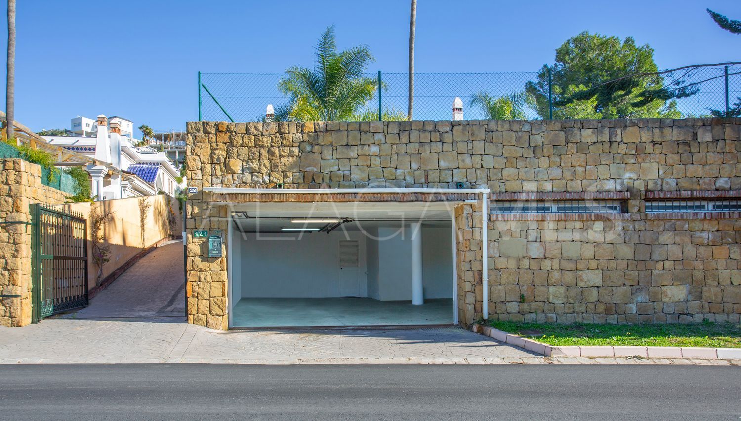 Villa for sale in Mijas Golf with 5 bedrooms