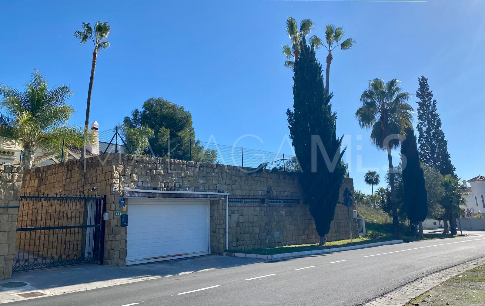 Villa for sale in Mijas Golf with 5 bedrooms