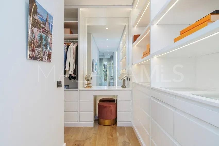 Villa for sale in La Campana