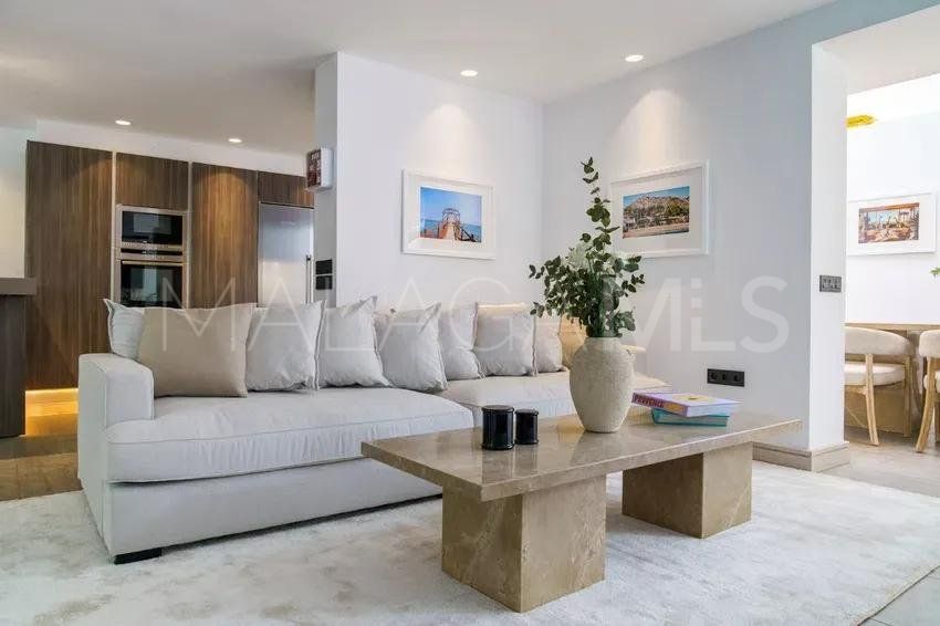 Villa for sale in La Campana