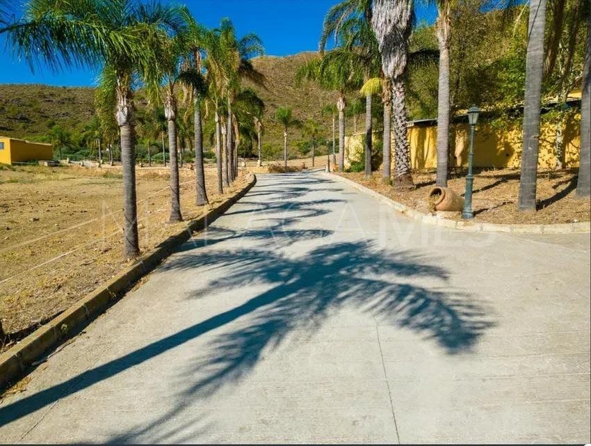 Finca for sale in La Cala Golf Resort with 6 bedrooms