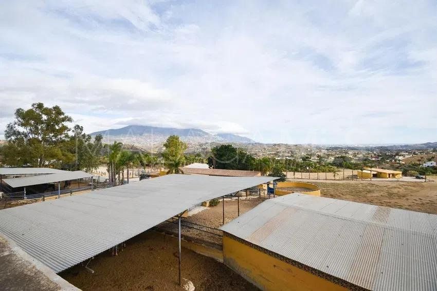 Finca for sale in La Cala Golf Resort with 6 bedrooms