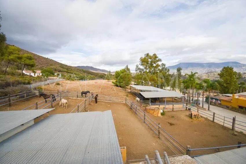 Finca for sale in La Cala Golf Resort with 6 bedrooms