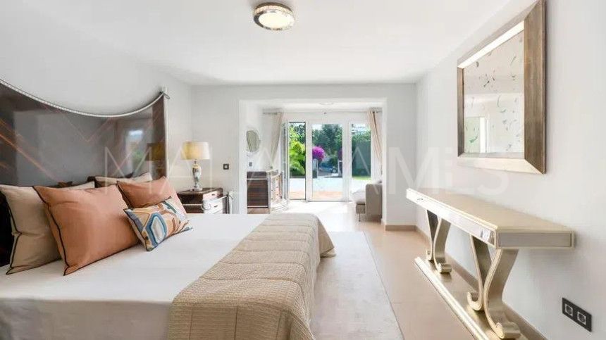 Villa de 8 bedrooms for sale in Linda Vista Baja