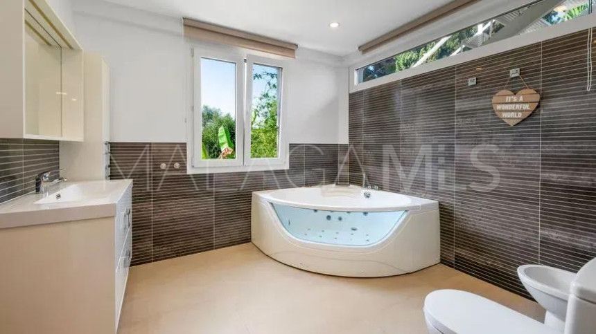 Villa de 8 bedrooms for sale in Linda Vista Baja