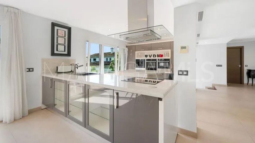 Villa de 8 bedrooms for sale in Linda Vista Baja