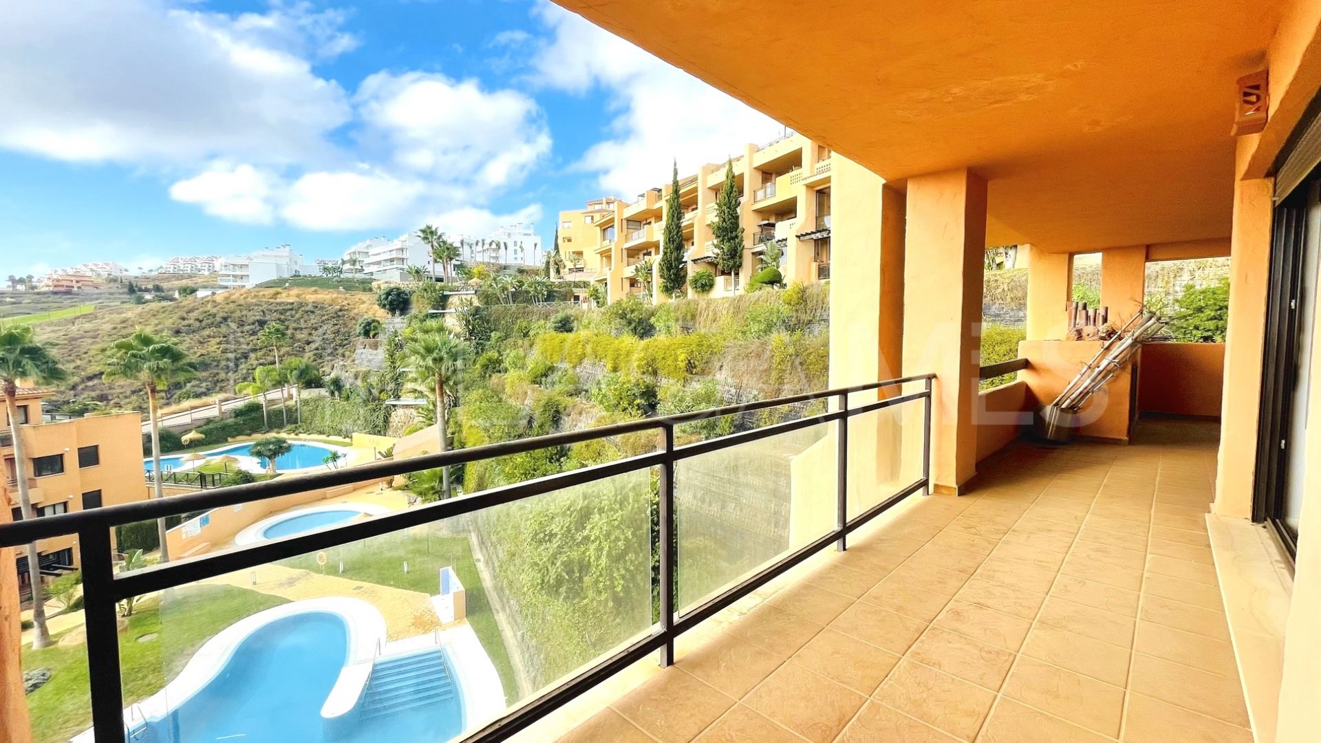 Se vende apartamento in Calanova Golf with 3 bedrooms