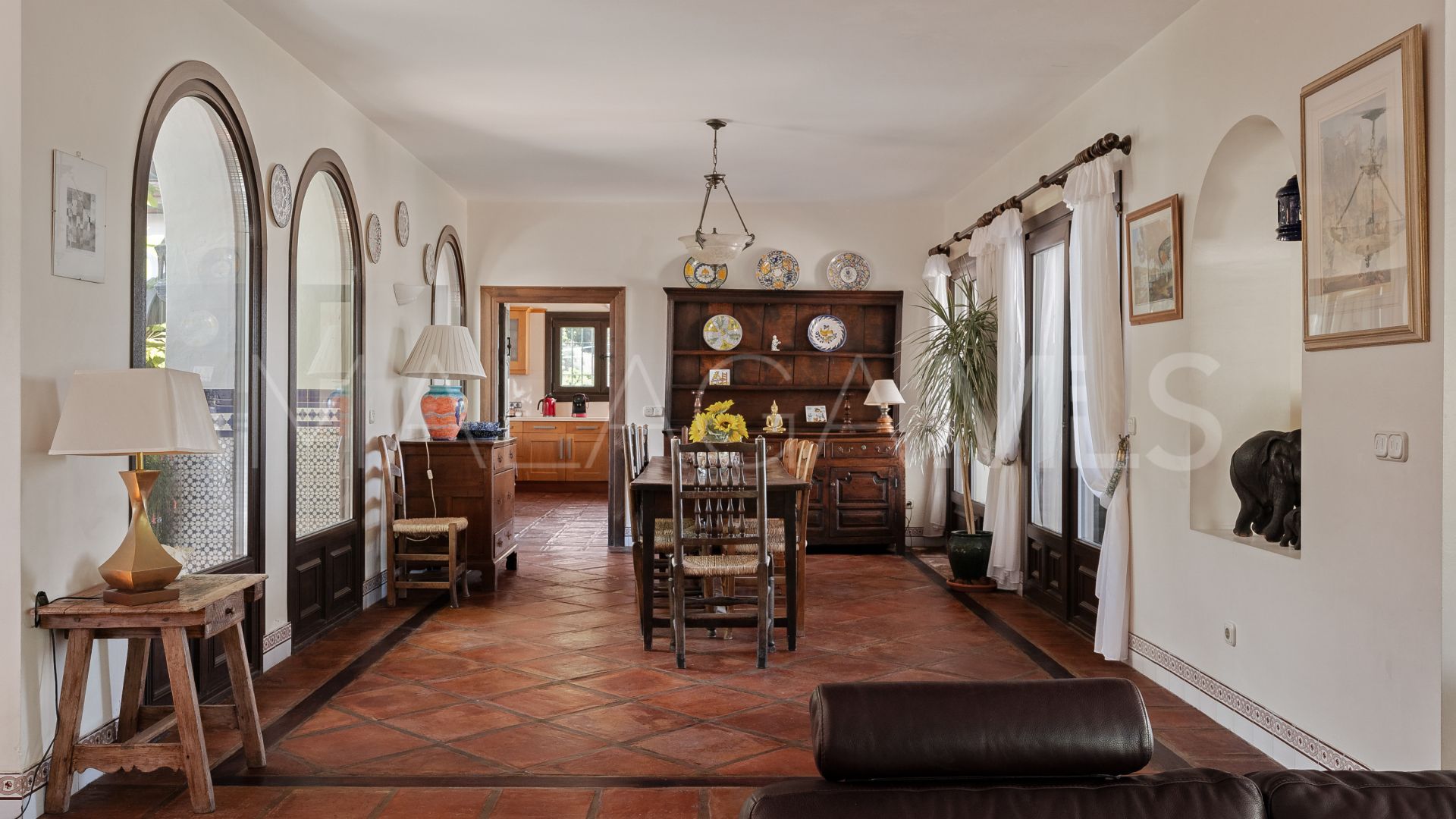 Villa for sale in Istan