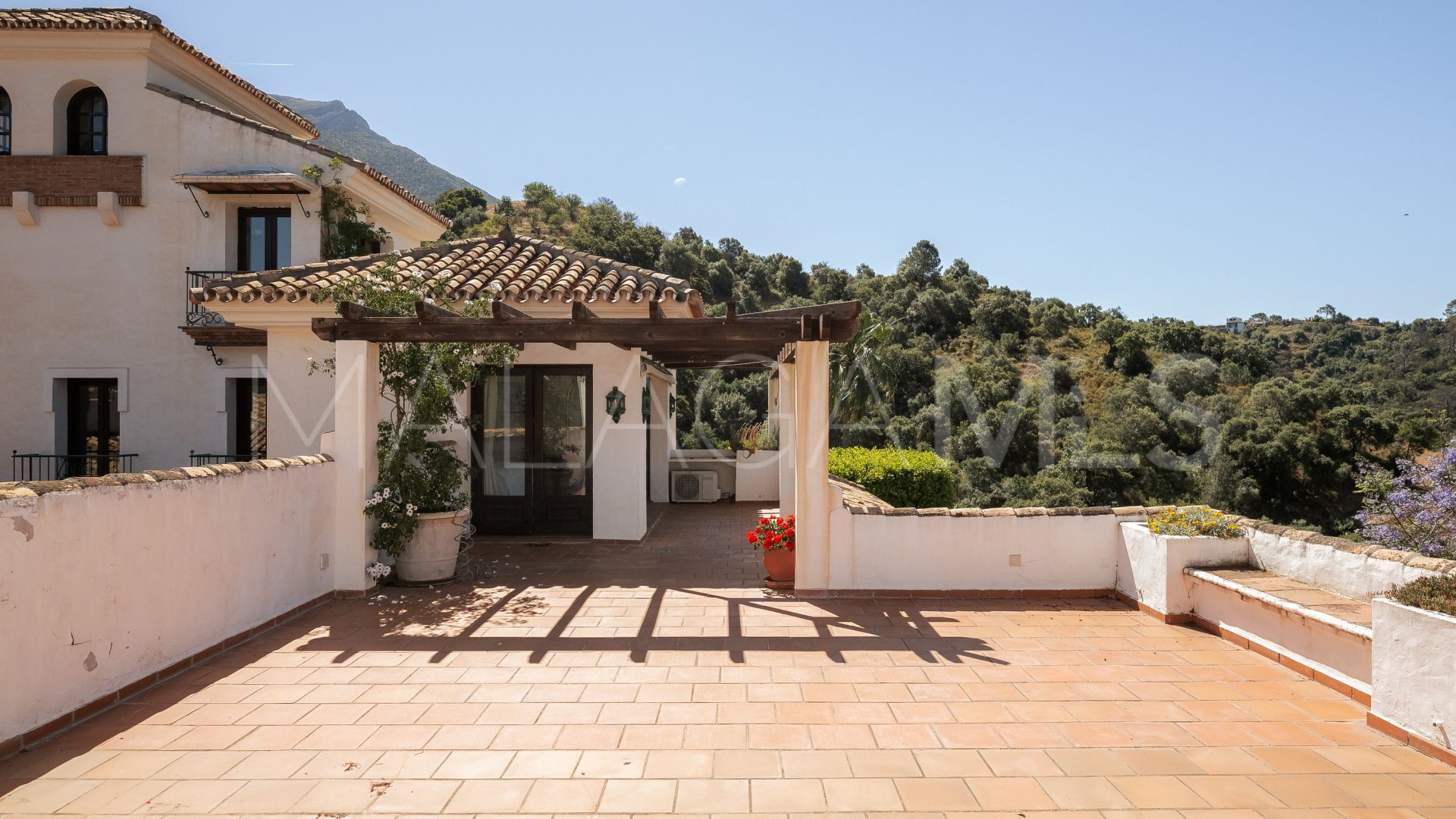 Villa for sale in Istan