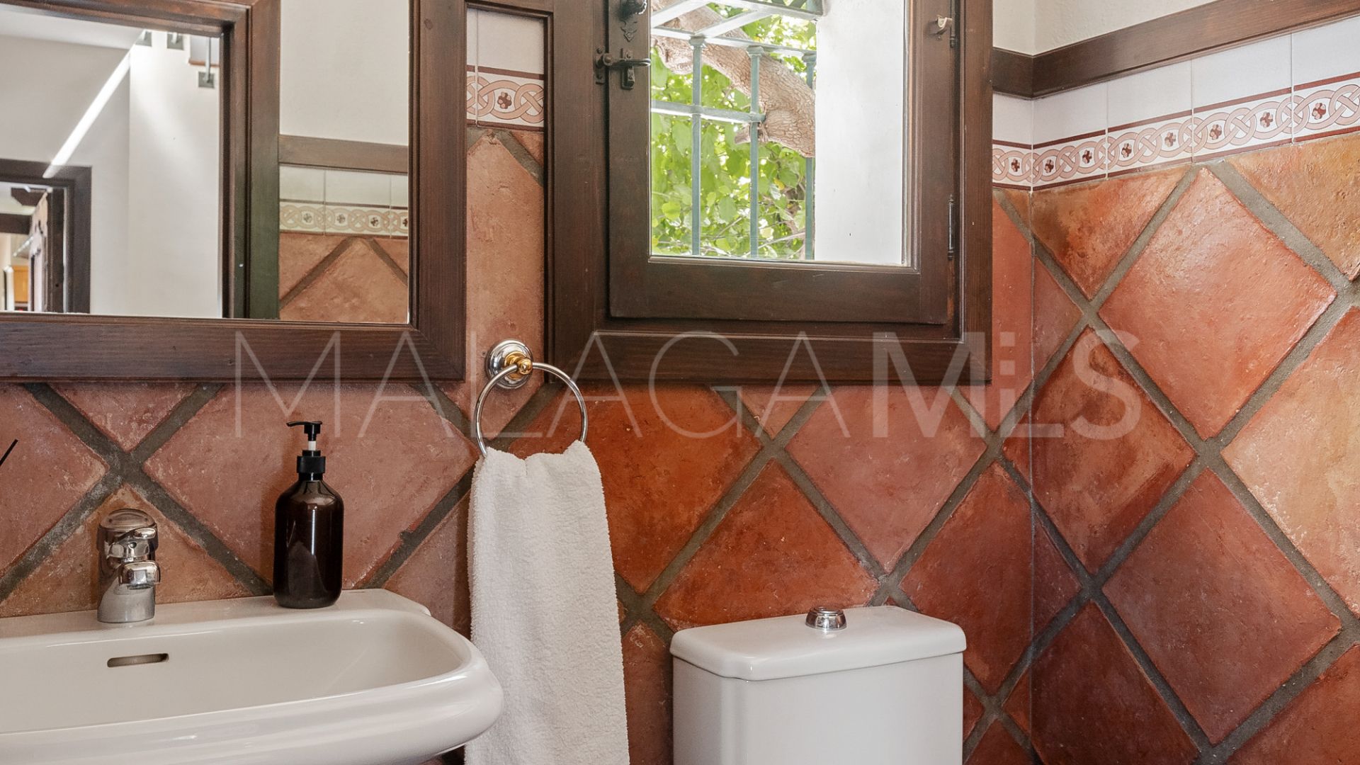 Villa for sale in Istan