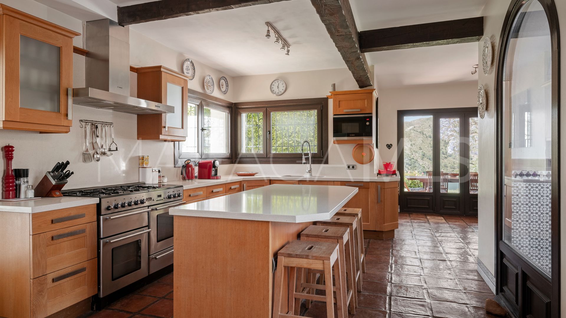 Villa for sale in Istan