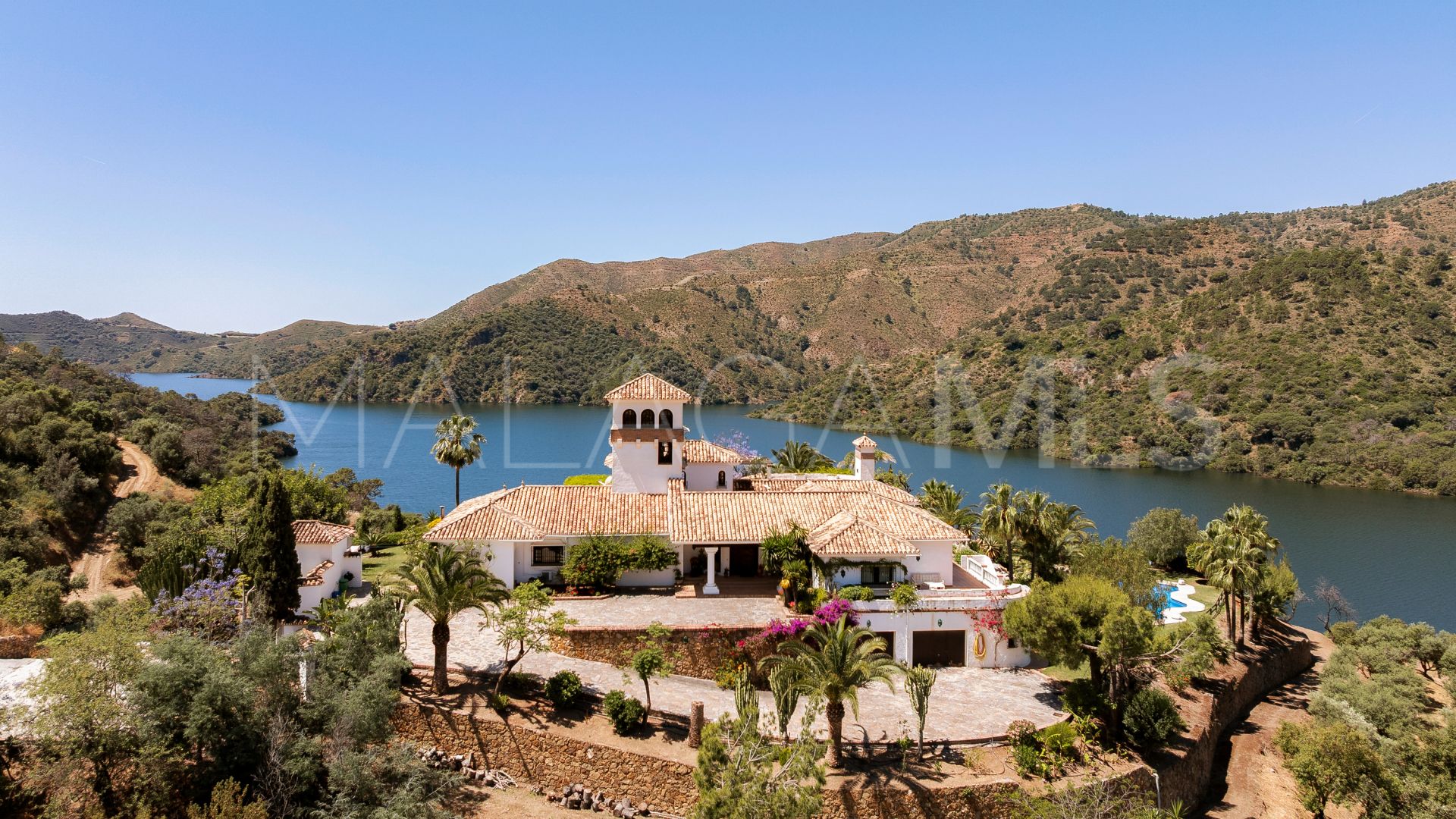 Villa for sale in Istan