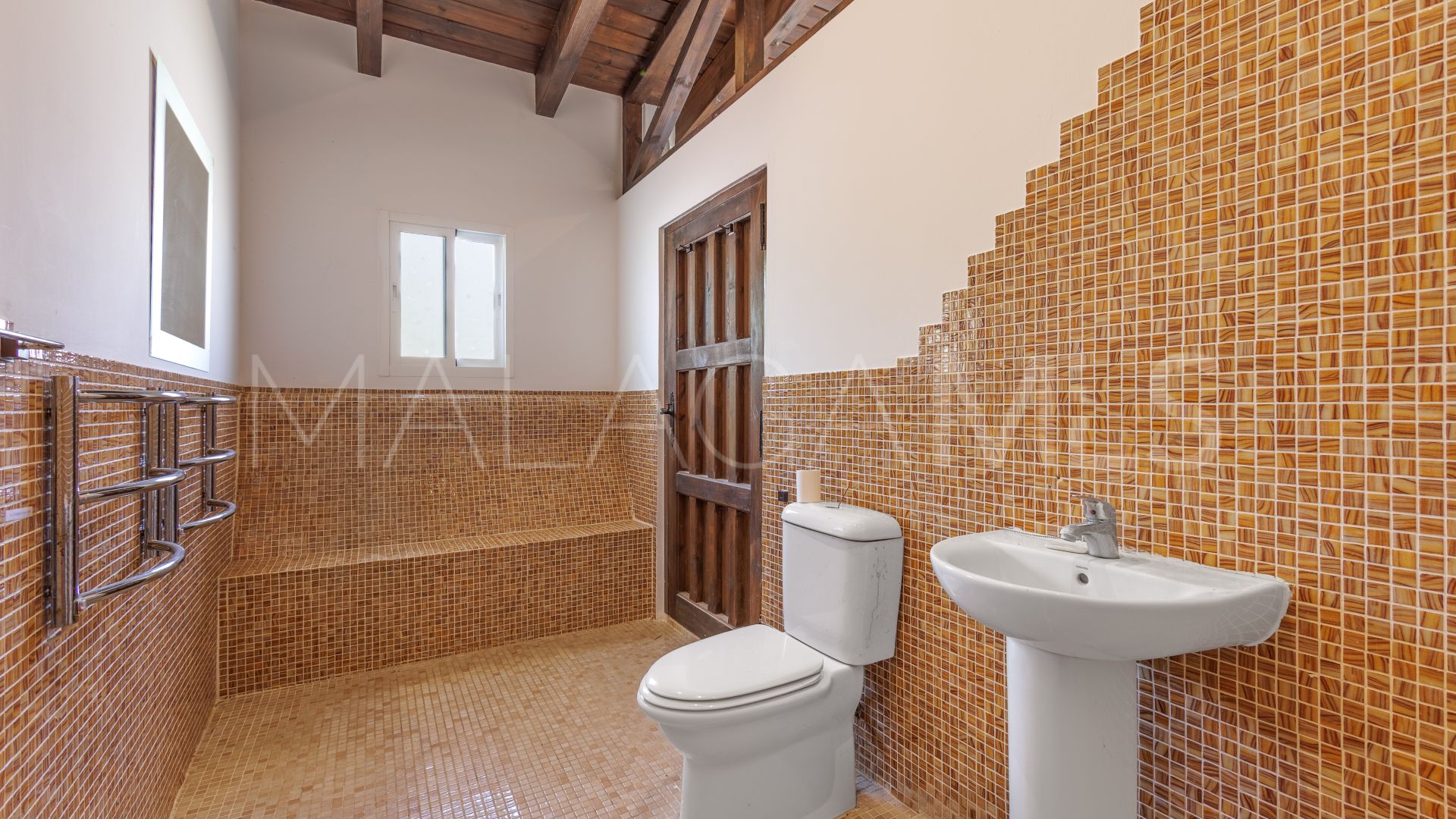 Villa for sale in Coin