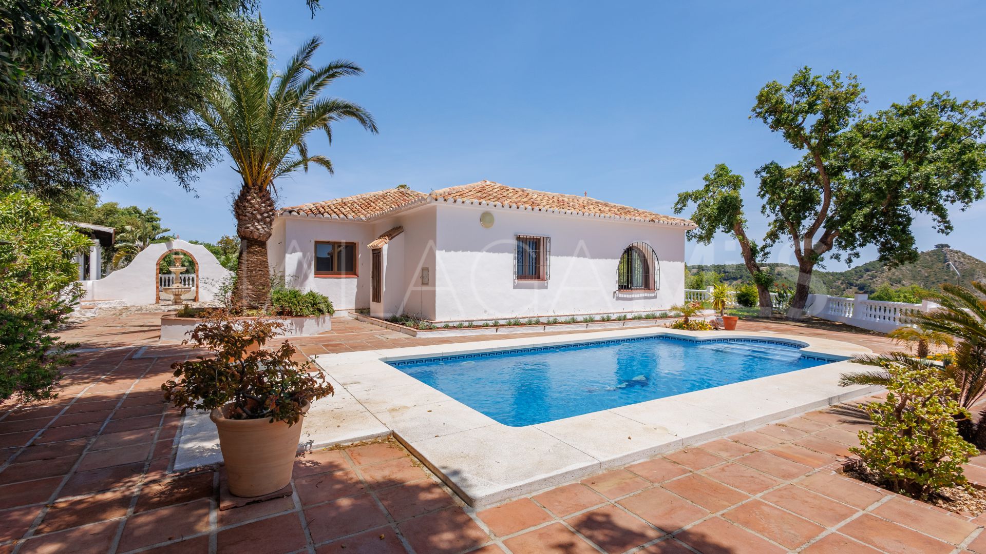 Villa for sale in Coin