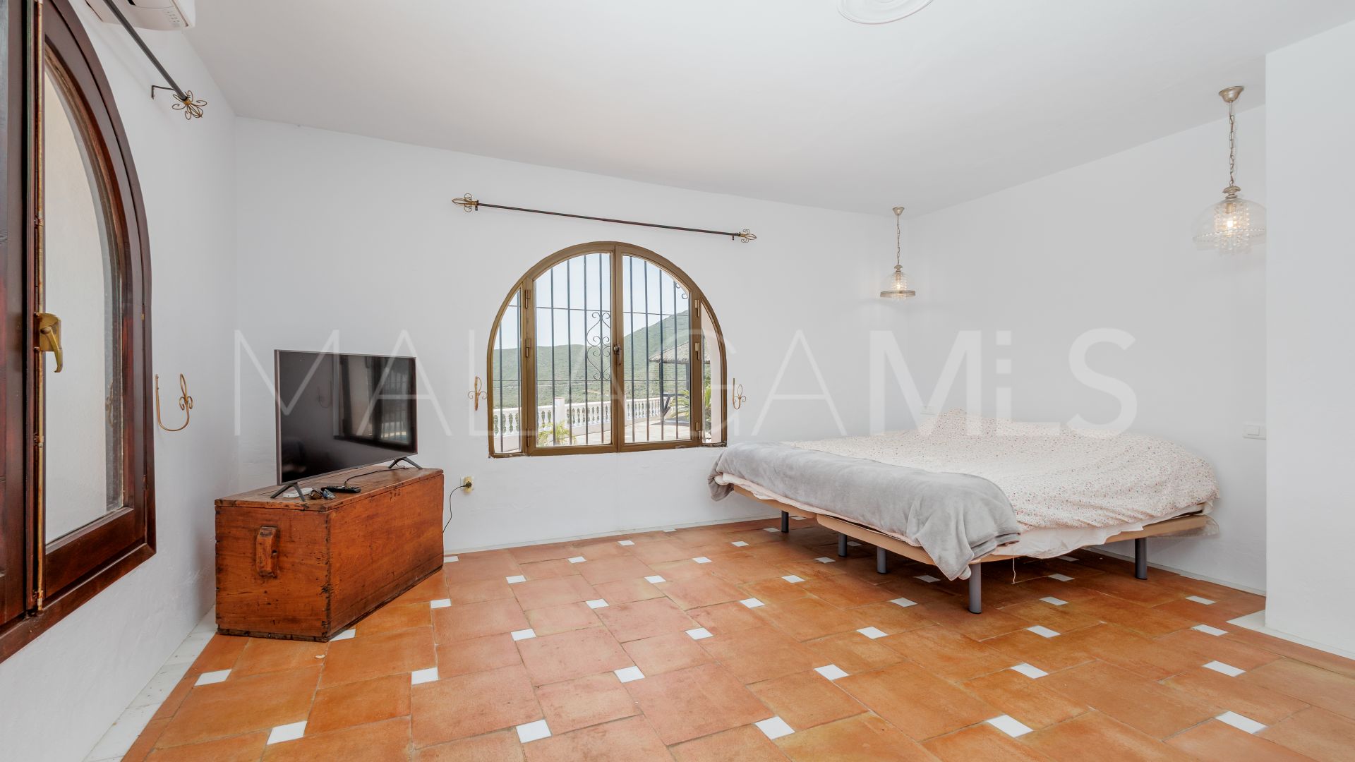 Villa for sale in Coin
