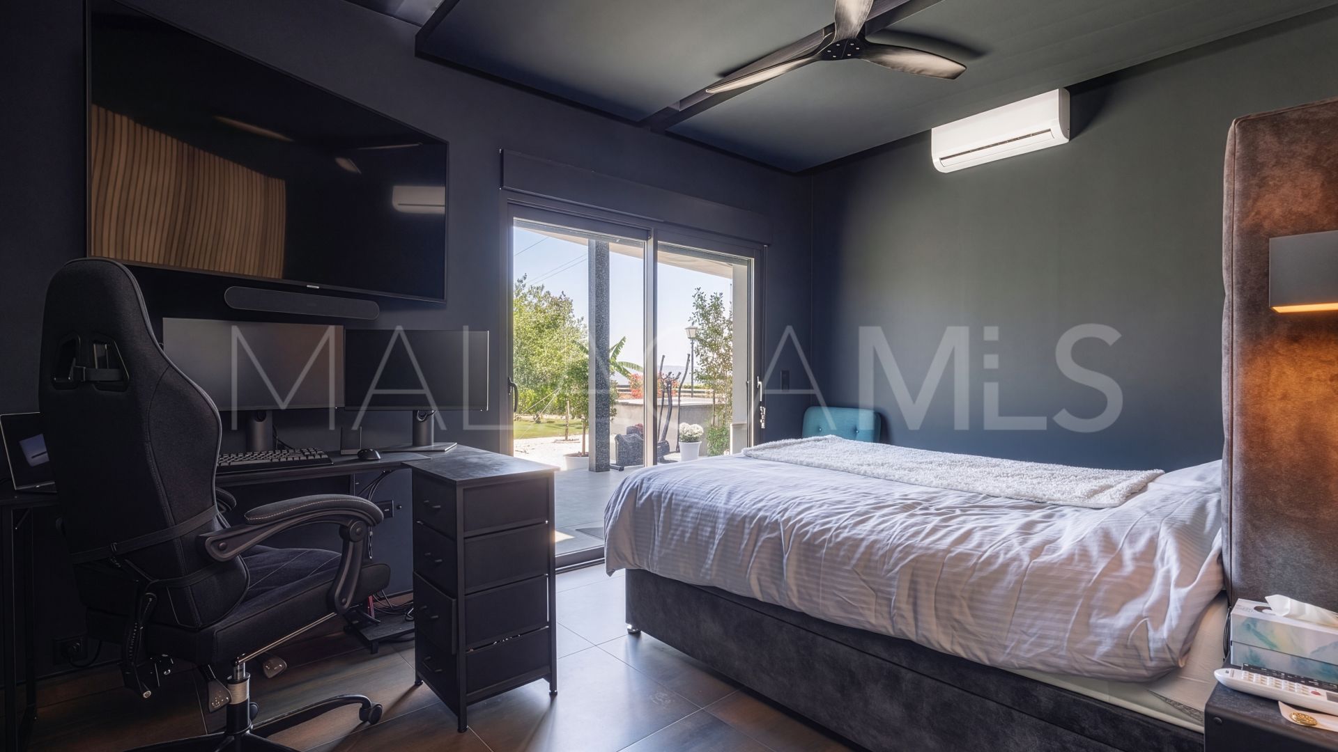 For sale villa in Coin with 6 bedrooms