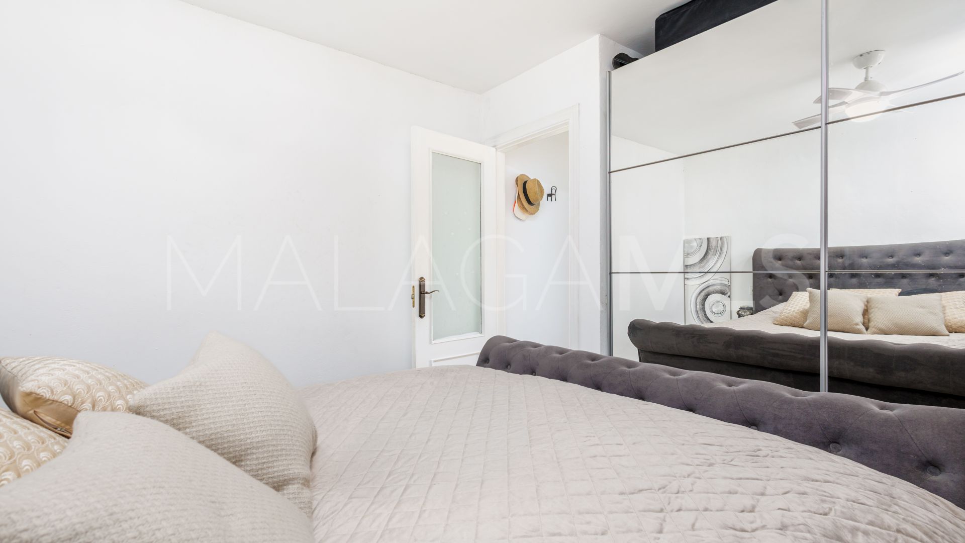 For sale villa in Coin with 6 bedrooms