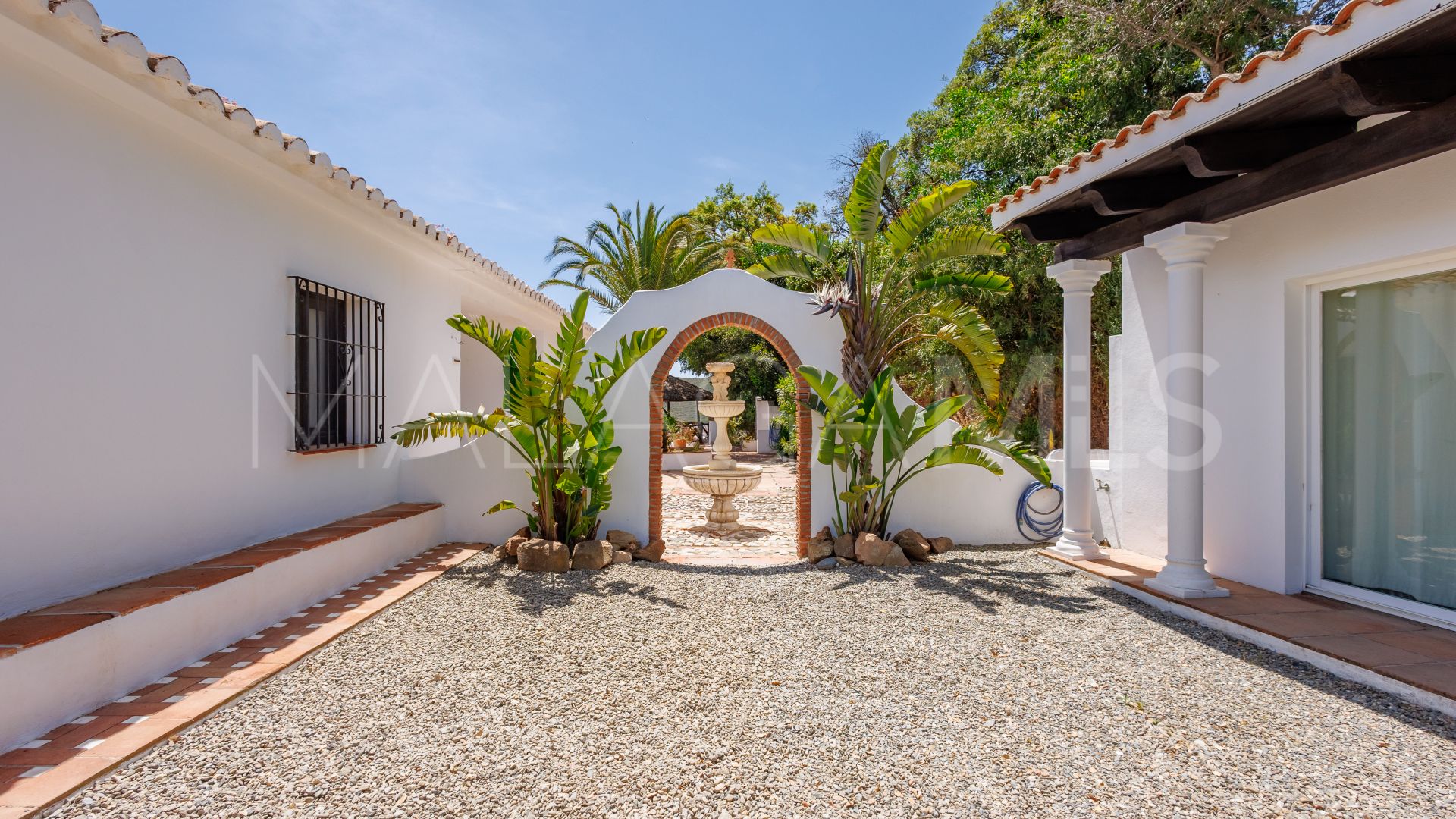 Villa for sale in Coin