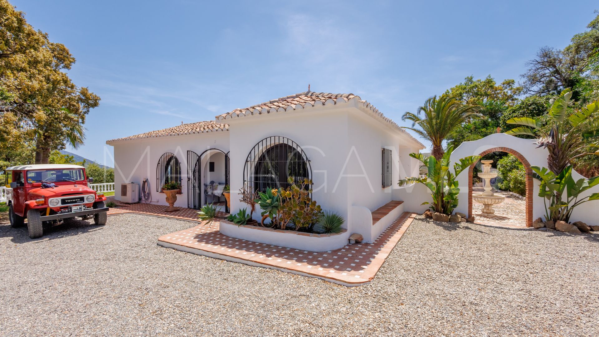 Villa for sale in Coin