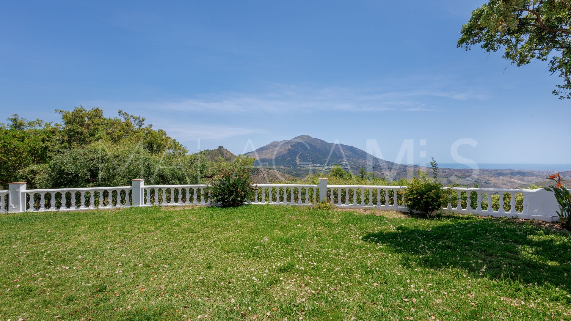 Villa for sale in Coin