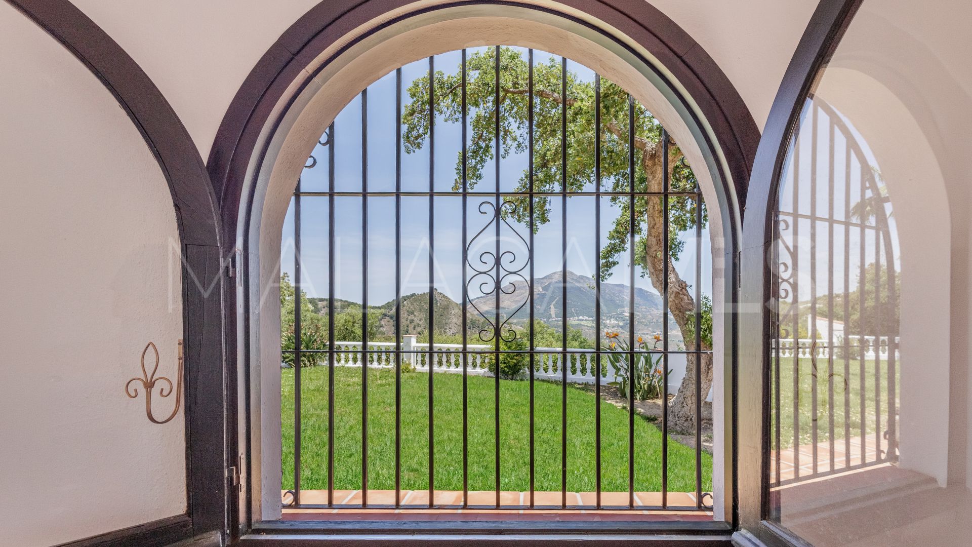 Villa for sale in Coin