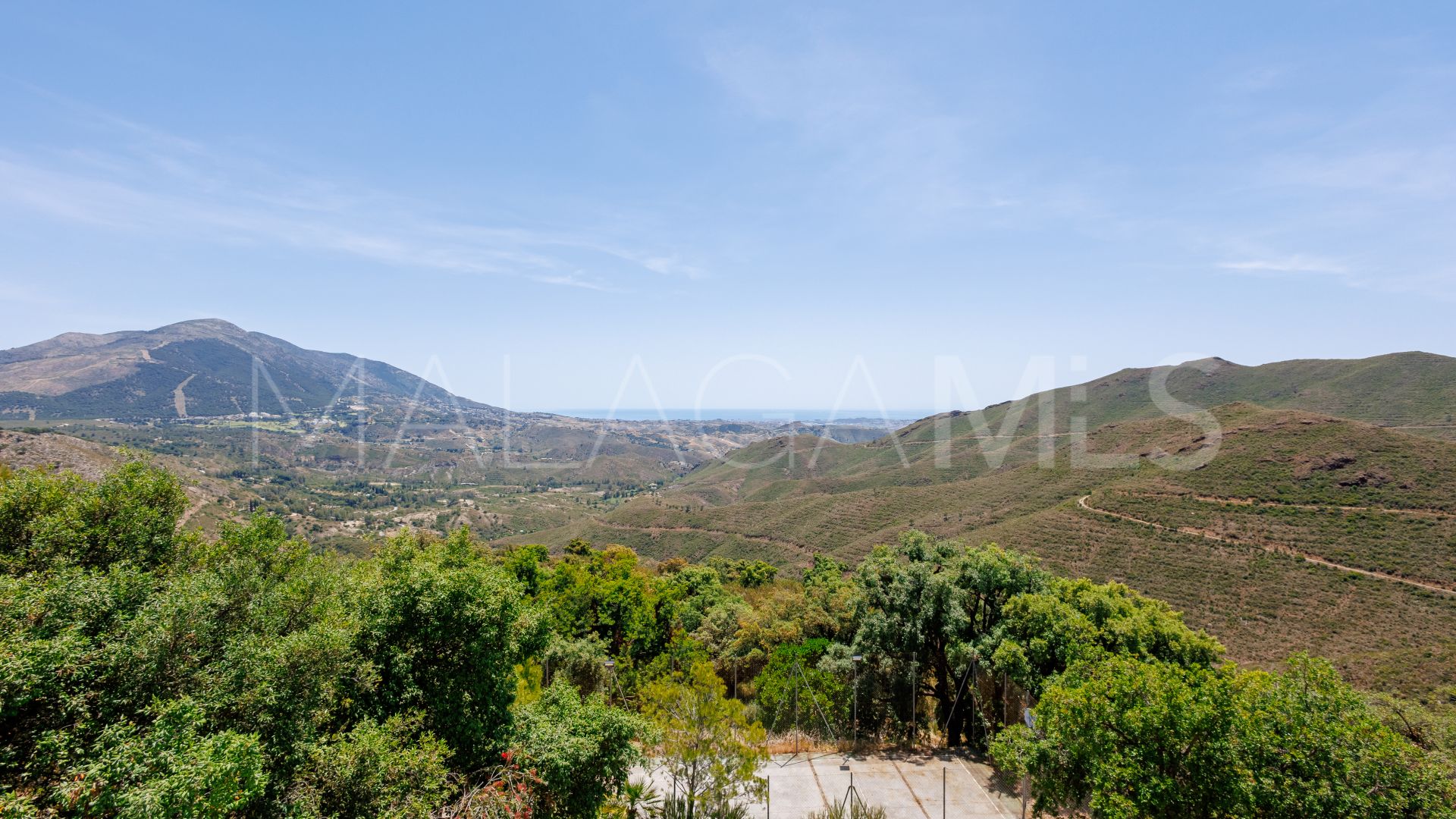Villa for sale in Coin