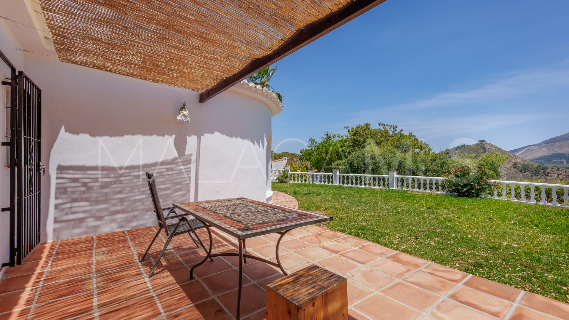 Villa for sale in Coin