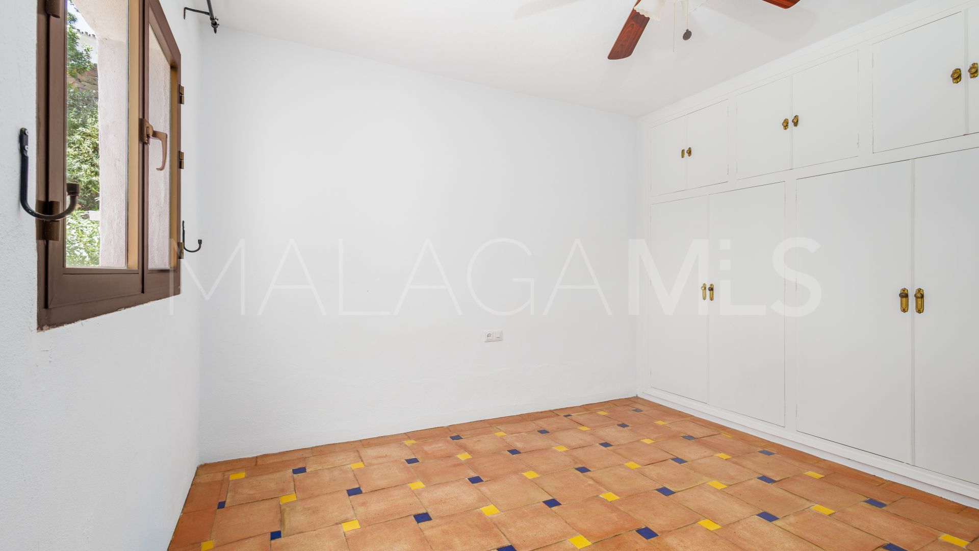 Villa for sale in Coin