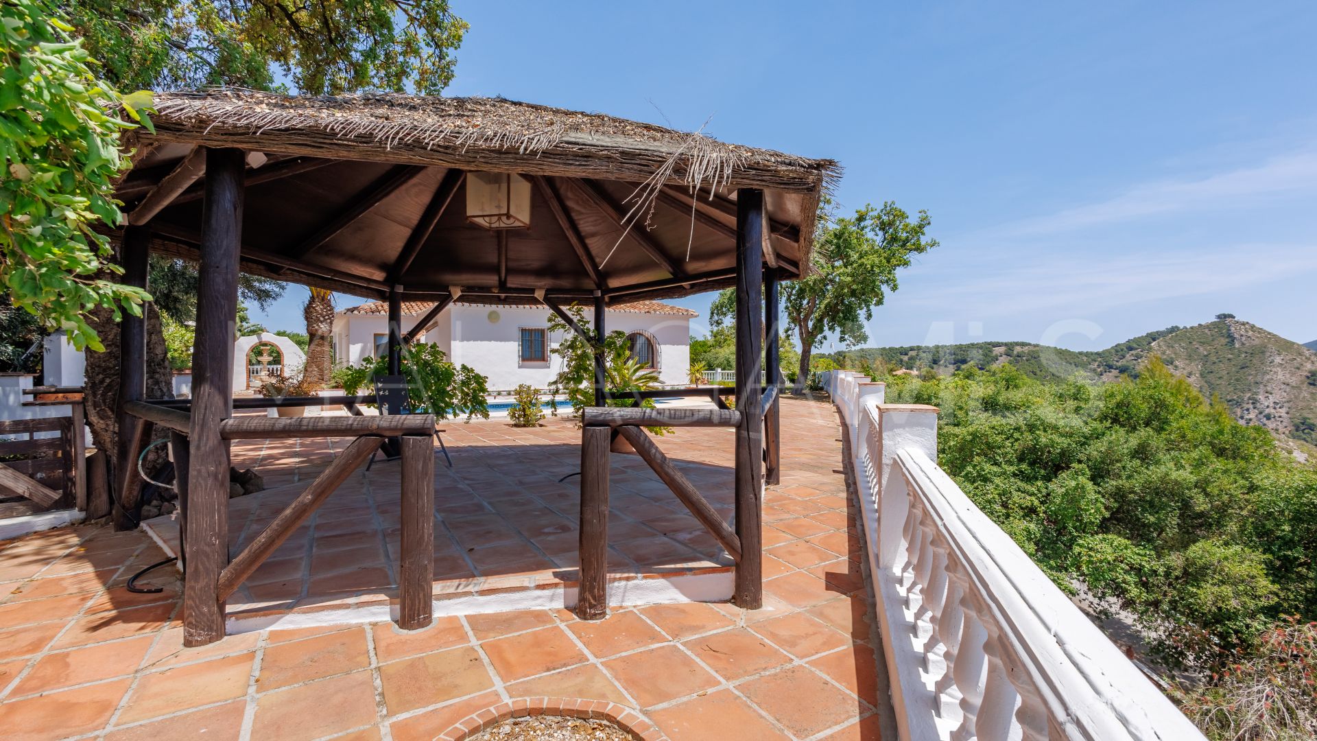 Villa for sale in Coin