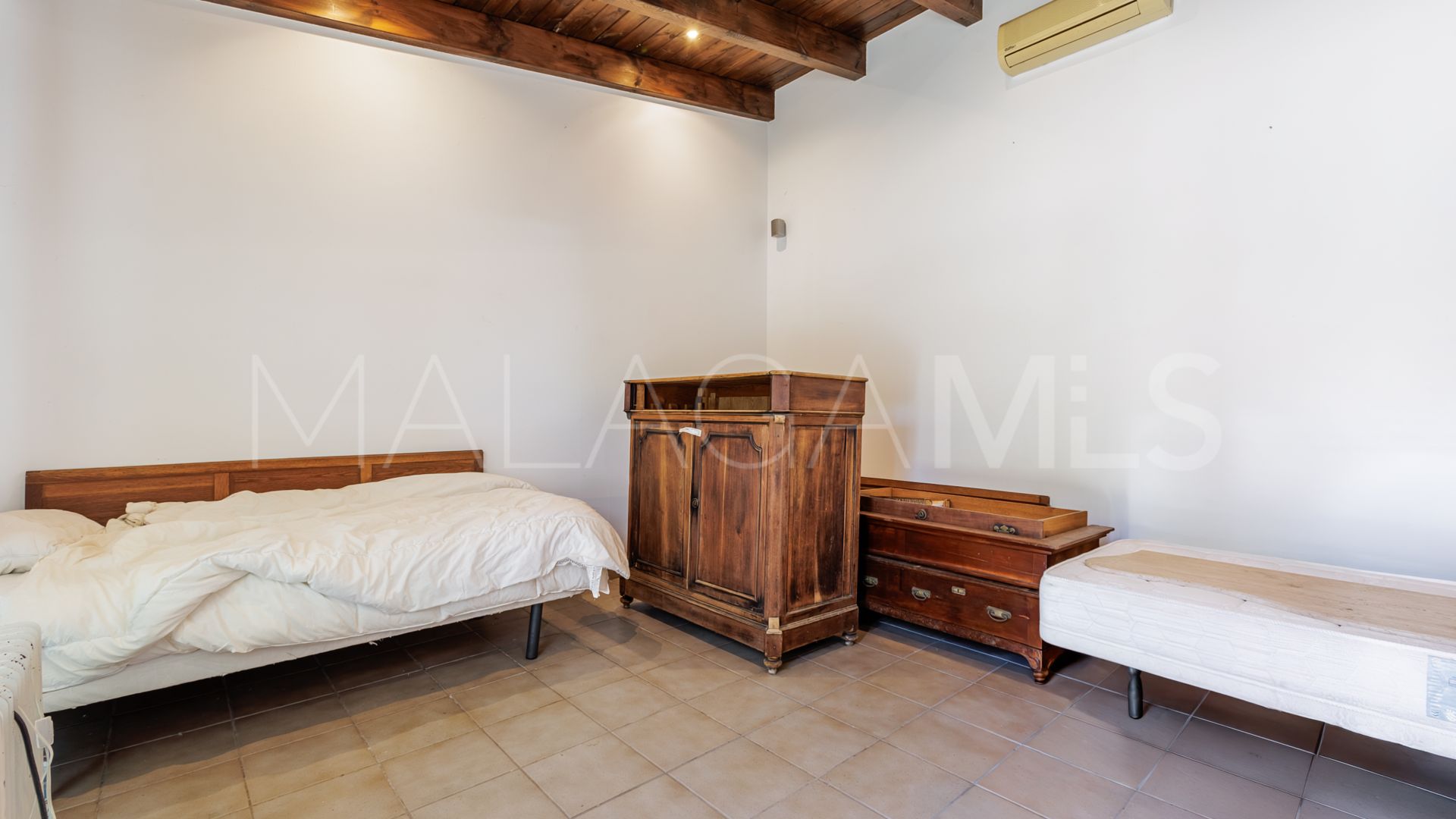 Villa for sale in Coin