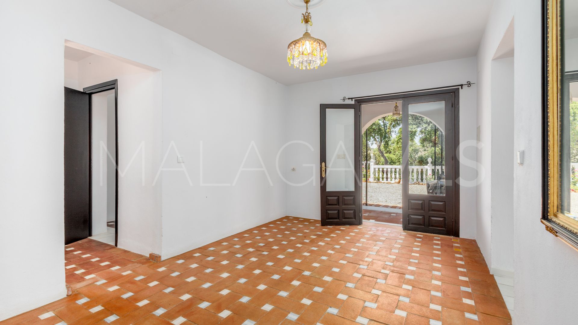 Villa for sale in Coin