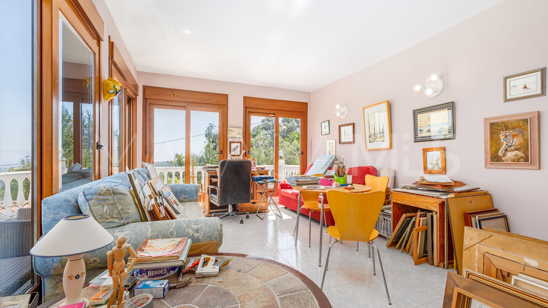 Se vende villa in Alhaurin el Grande with 6 bedrooms