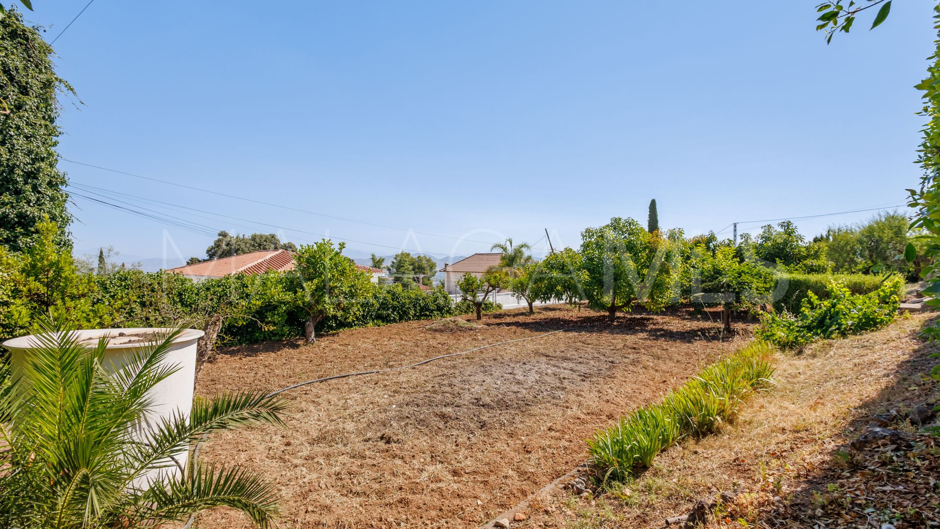 Se vende villa in Alhaurin el Grande with 6 bedrooms