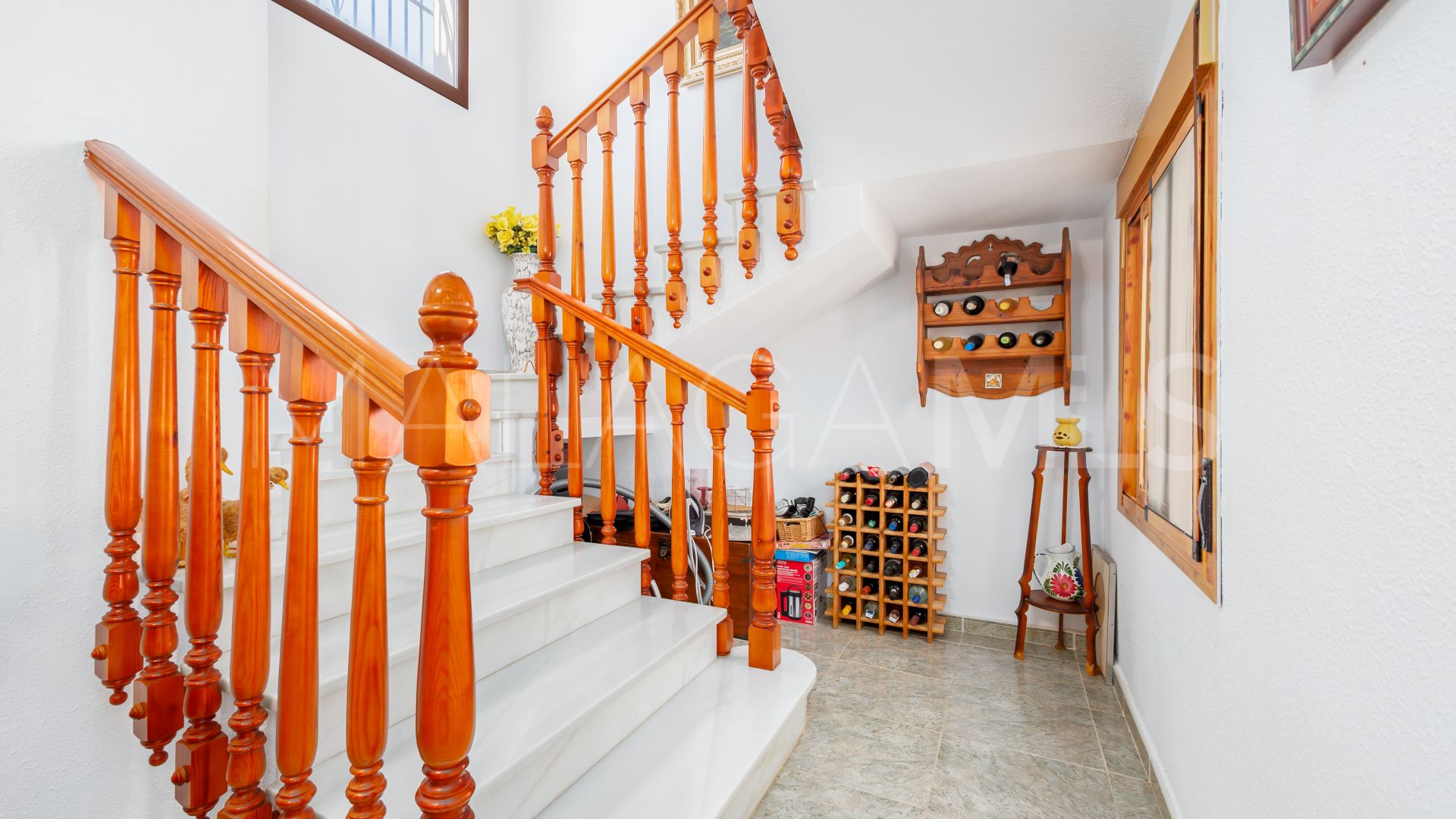 Se vende villa in Alhaurin el Grande with 6 bedrooms