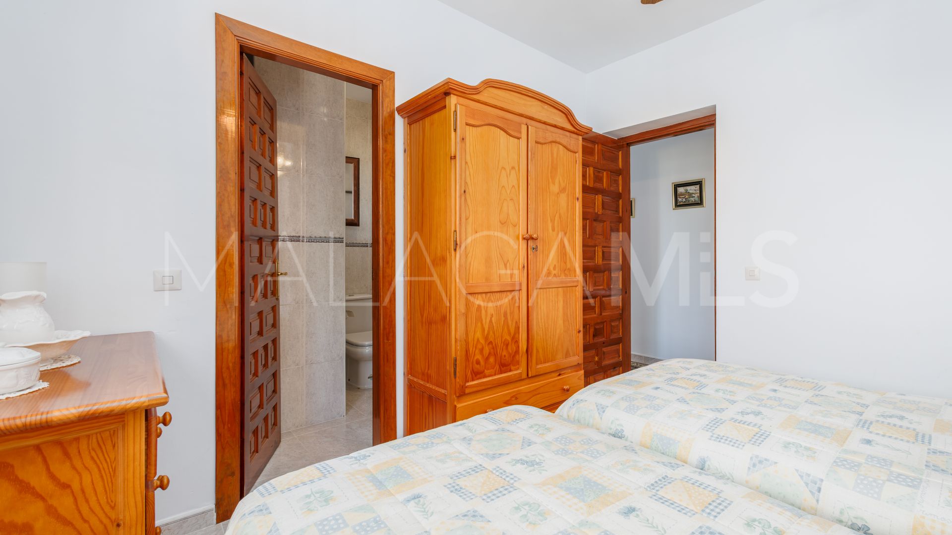 Se vende villa in Alhaurin el Grande with 6 bedrooms