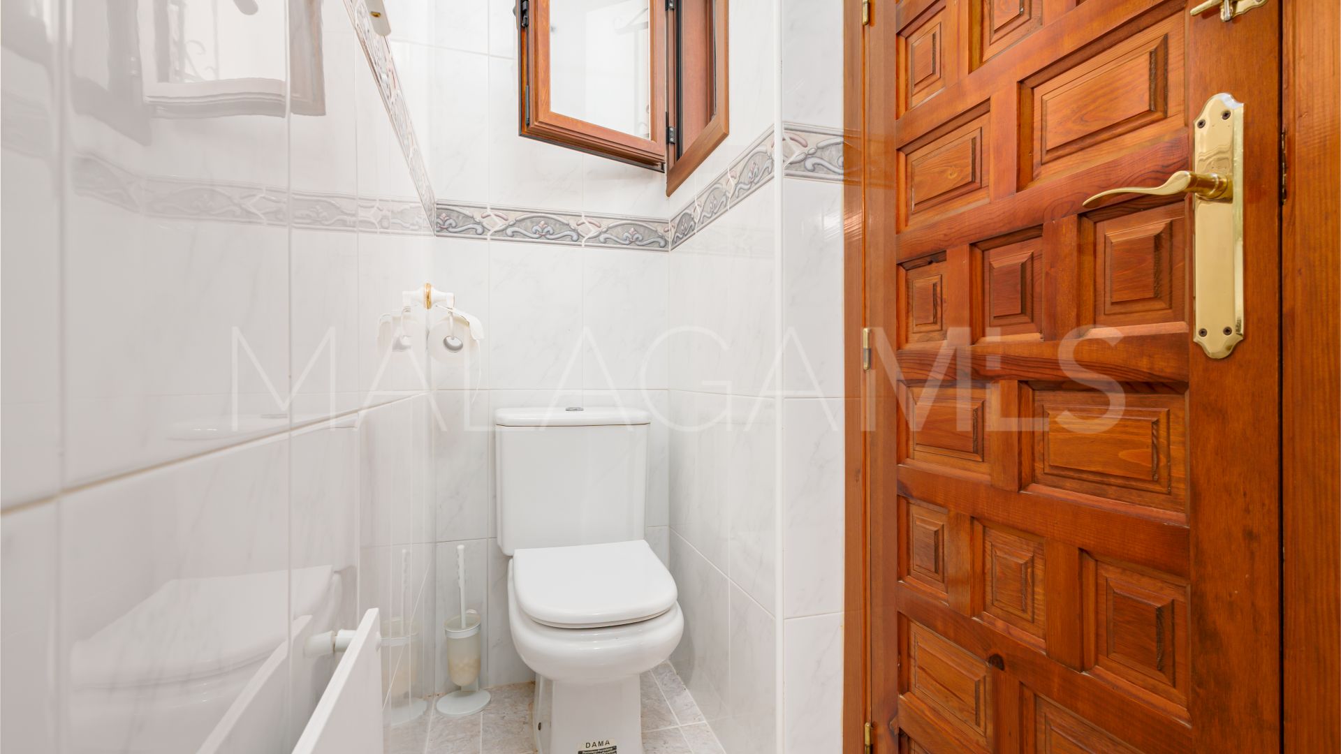 Se vende villa in Alhaurin el Grande with 6 bedrooms