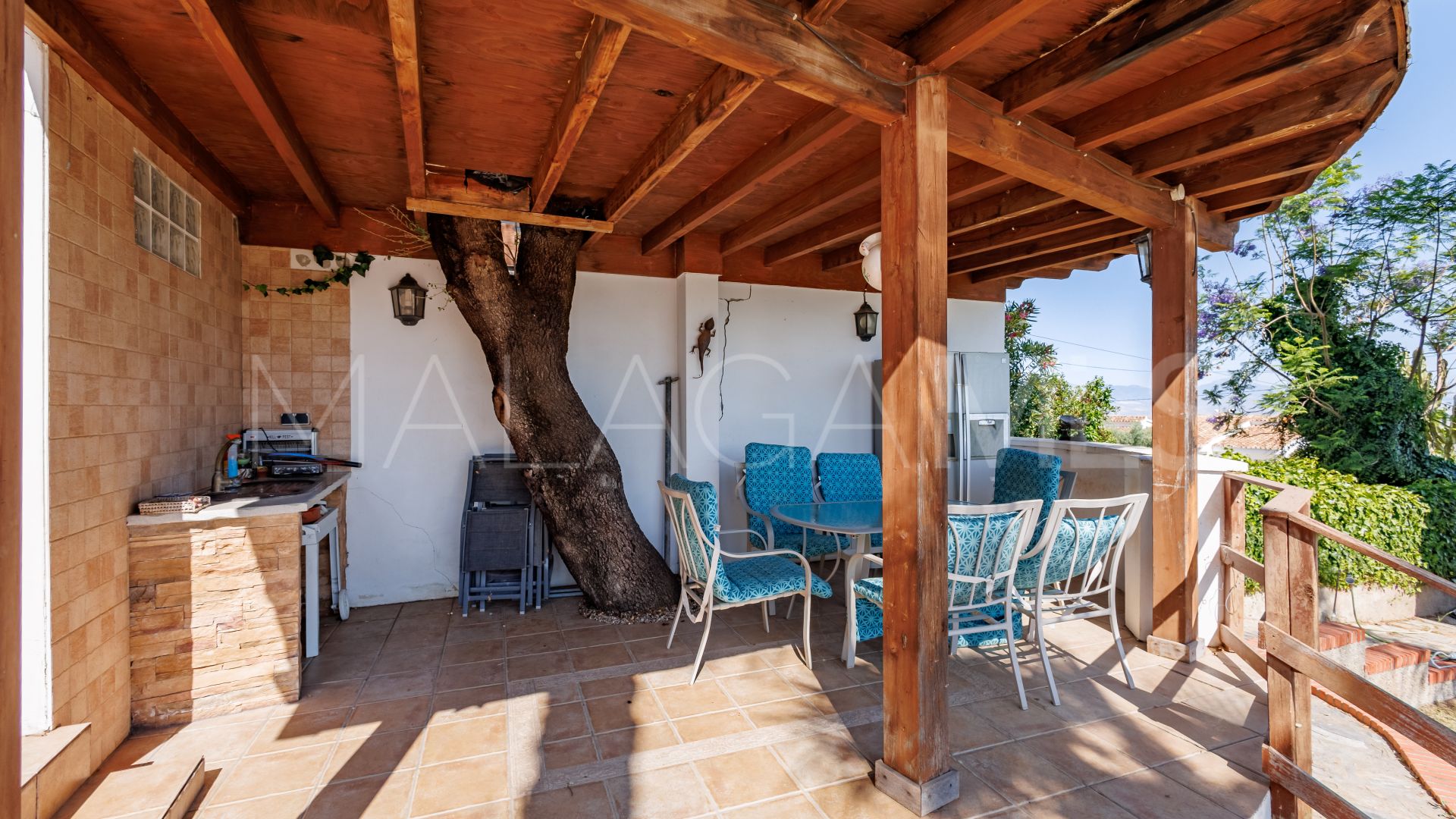 Se vende villa in Alhaurin el Grande with 6 bedrooms