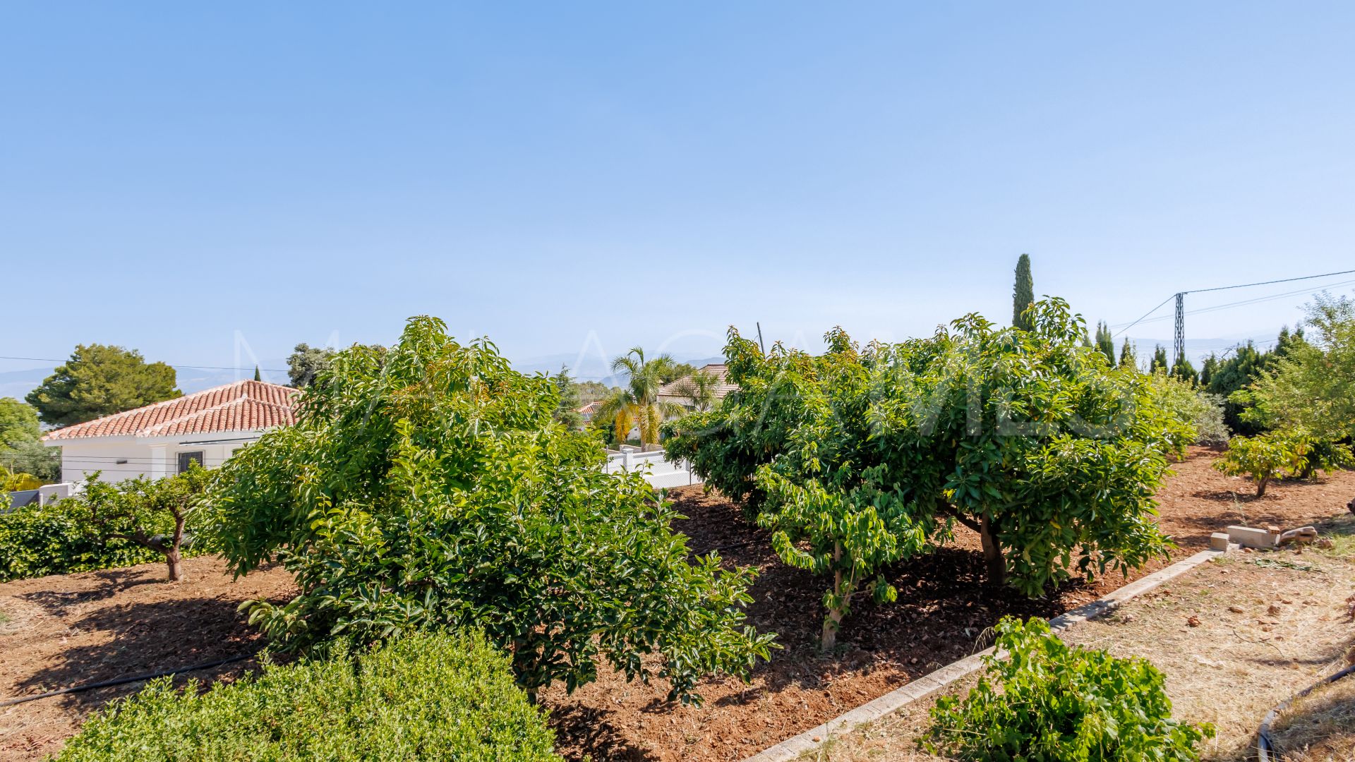 Se vende villa in Alhaurin el Grande with 6 bedrooms