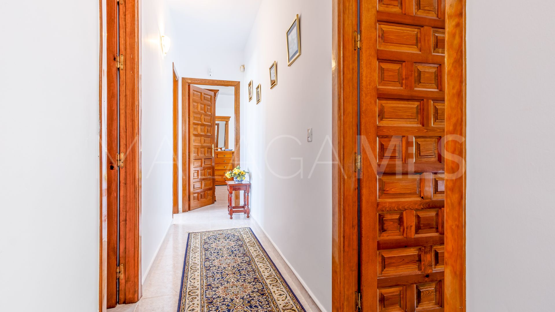 Se vende villa in Alhaurin el Grande with 6 bedrooms