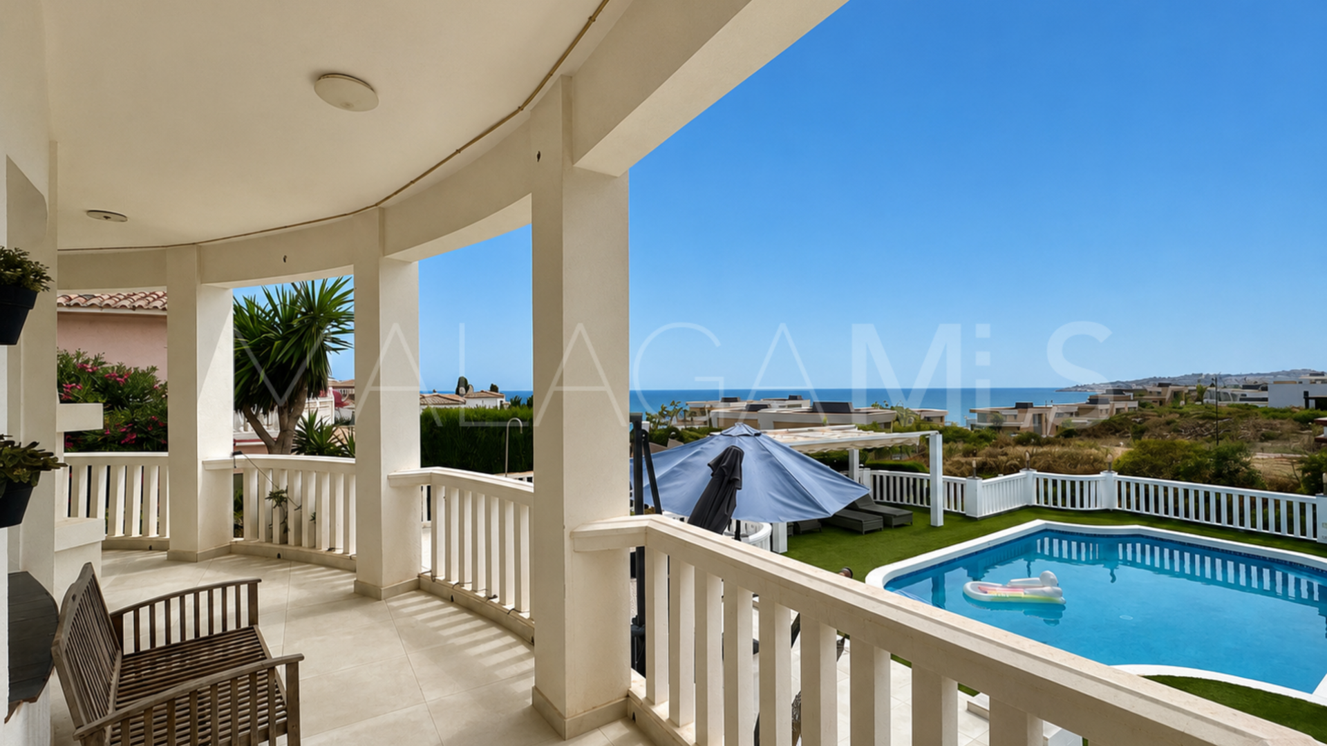 Buy casa de 6 bedrooms in Las Farolas