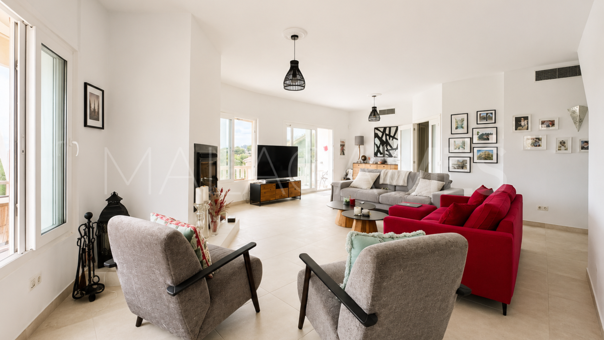Buy casa de 6 bedrooms in Las Farolas