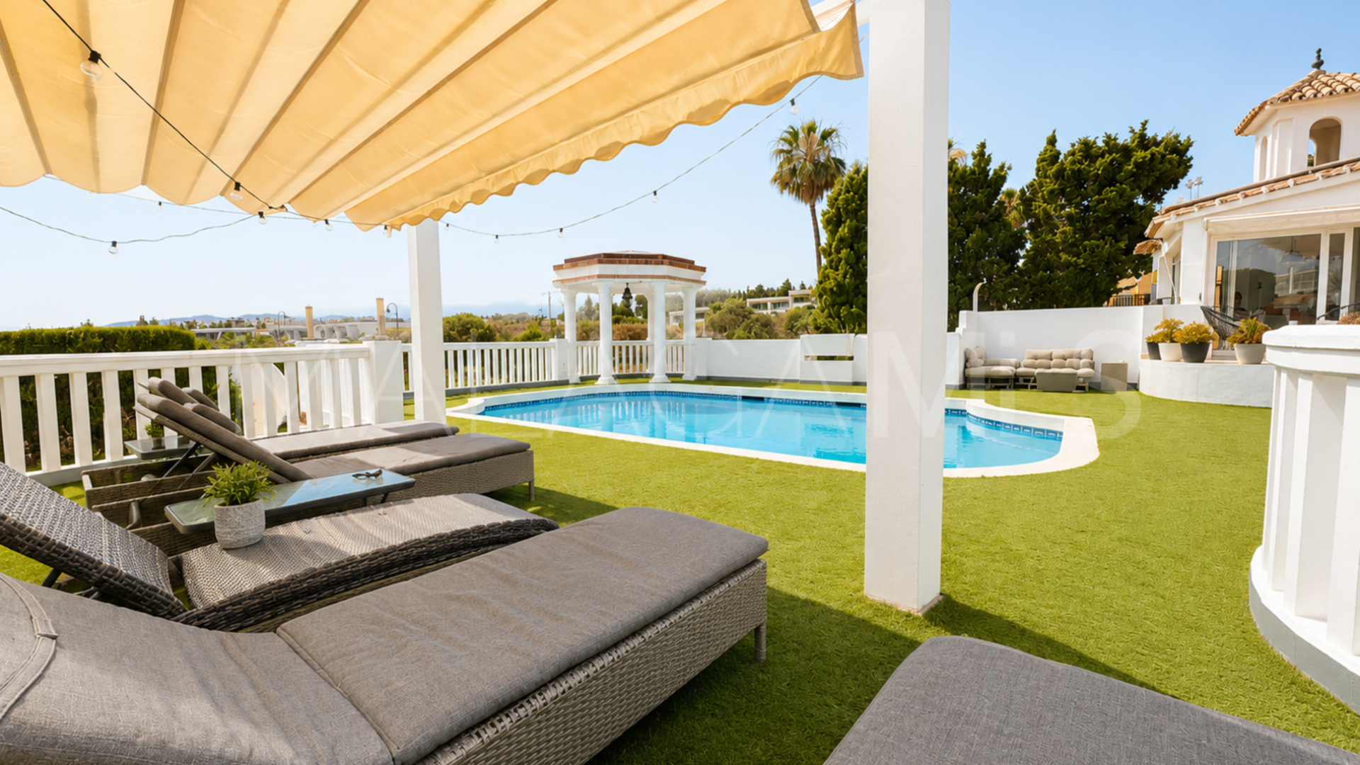 Buy casa de 6 bedrooms in Las Farolas