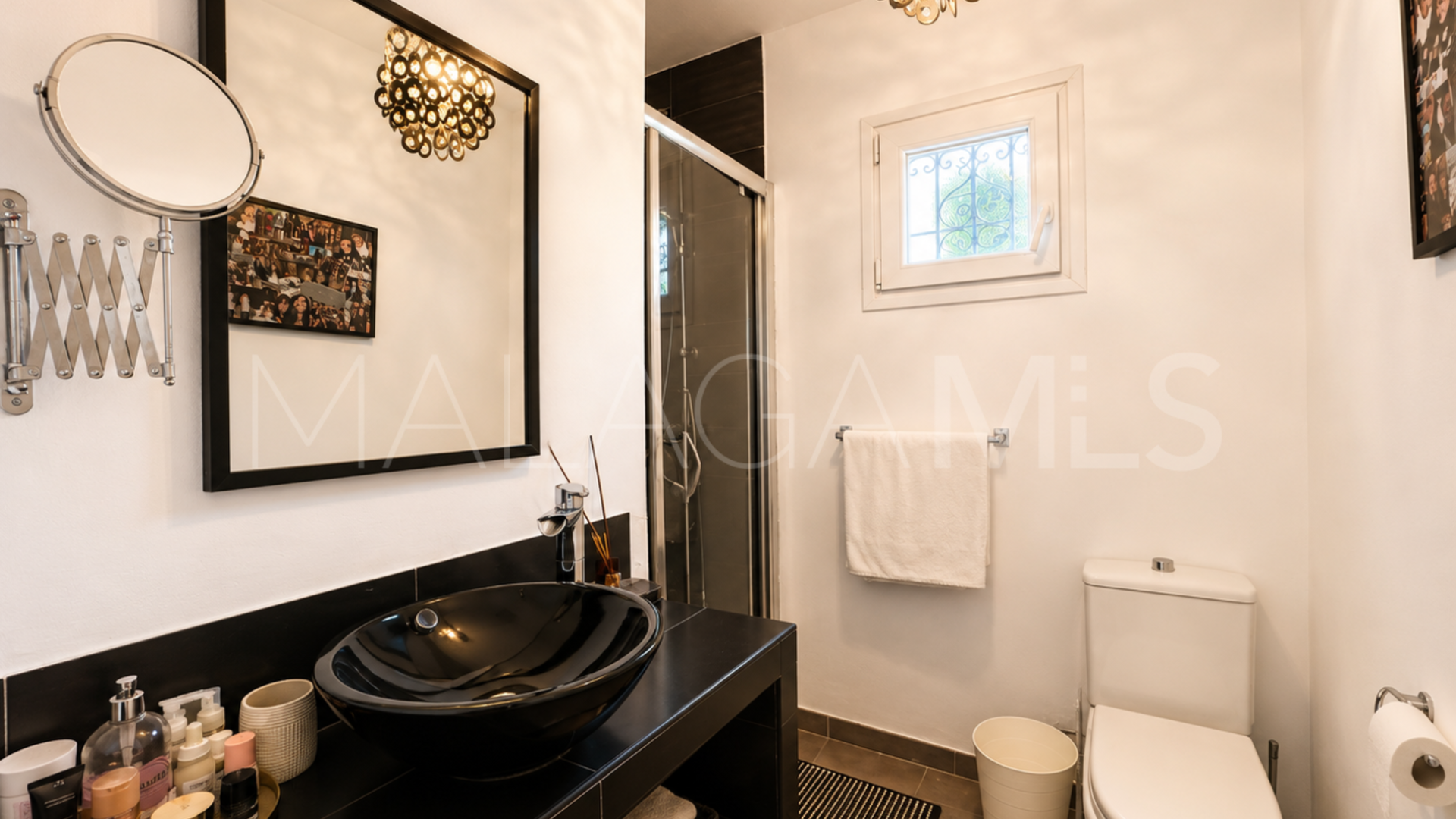 Buy casa de 6 bedrooms in Las Farolas