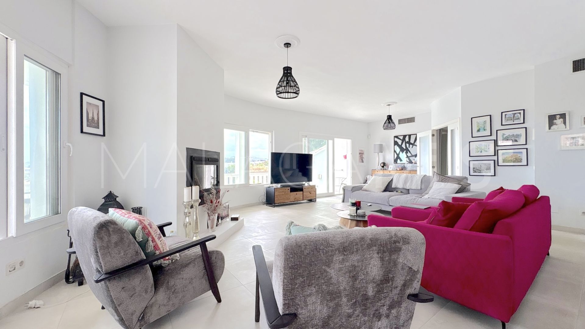 Buy casa de 6 bedrooms in Las Farolas