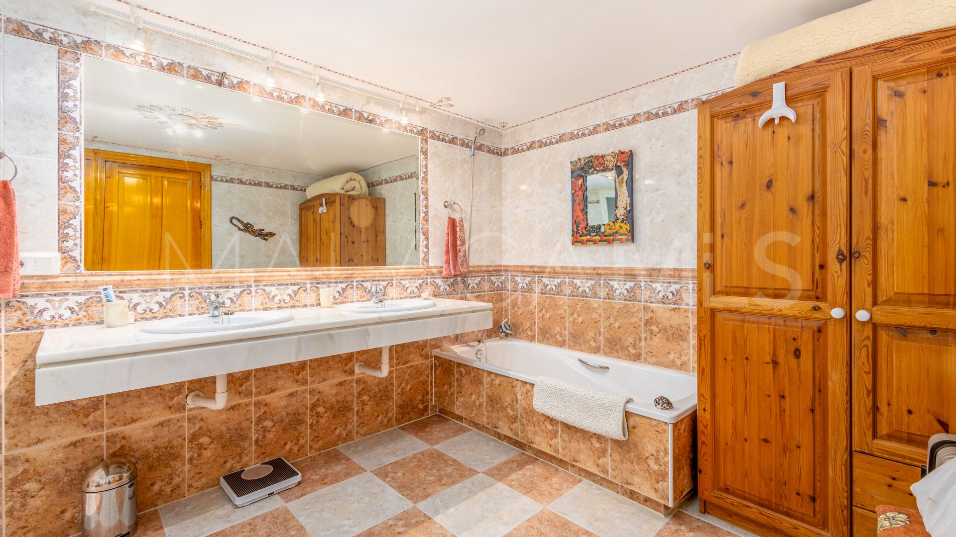4 bedrooms villa for sale in Coin